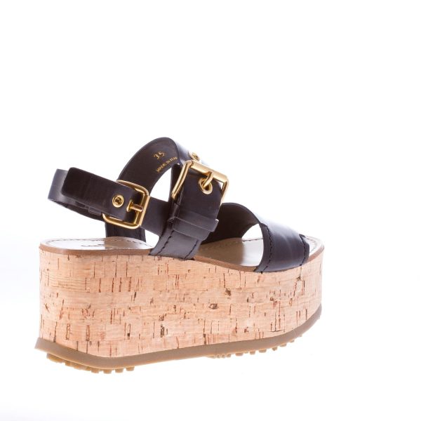 CAR SHOE sandalo in pelle NERO con fibbie dorate e zeppa in sughero. Tacco 7 cm - immagine 3