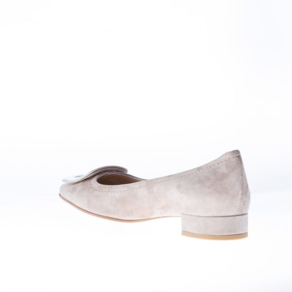 IL BORGO FIRENZE décolleté in camoscio BEIGE con fibbia. Tacco 2,5 cm - immagine 5