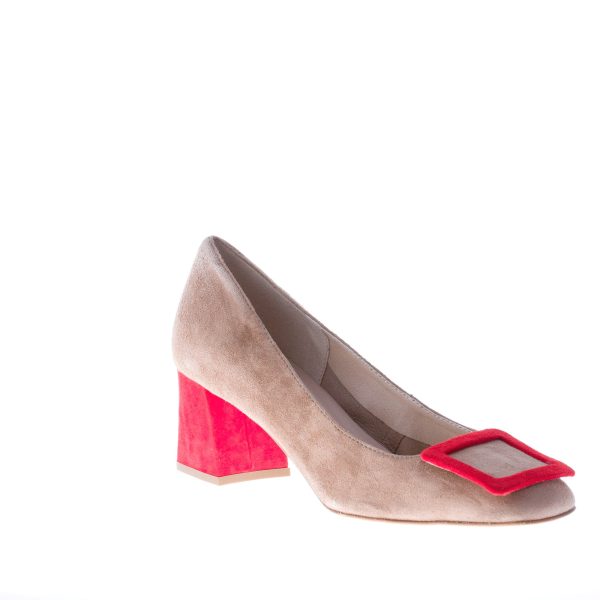 IL BORGO FIRENZE décolleté in camoscio BEIGE con fibbia e tacco rosso. Tacco 5,5 cm - immagine 2