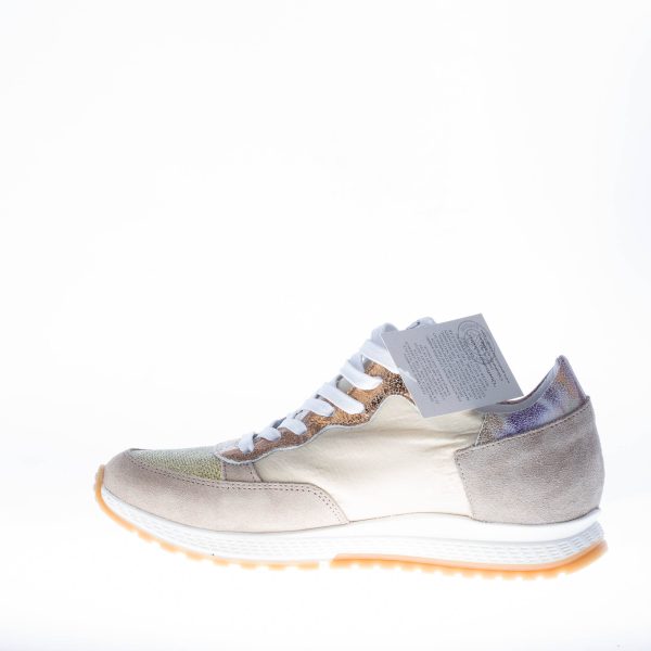 QUATTROBARRADODICI sneaker in camoscio TORTORA e tessuto naturale con inserti laminati - immagine 6