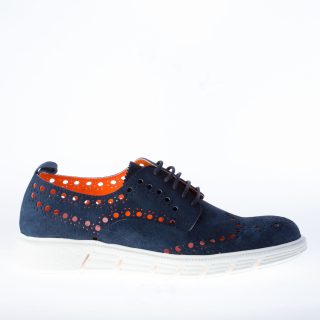 STRIKE FIRENZE scarpa in camoscio BLU con dettaglio brogue forato e suola light