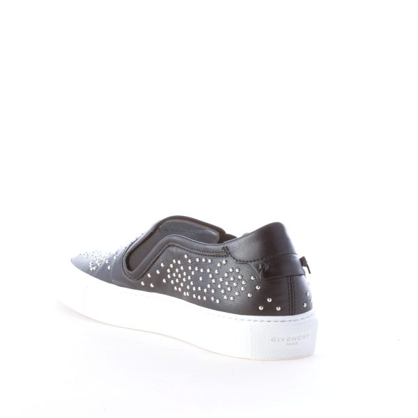 GIVENCHY donna Street slip-on in pelle NERO con borchiette in metallo argento - immagine 5