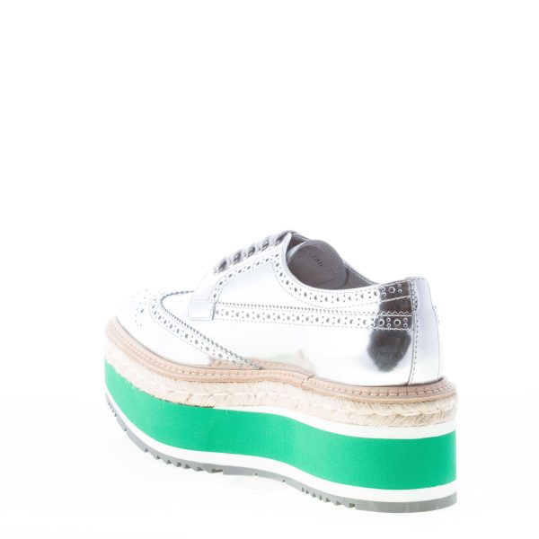 PRADA donna derby in pelle specchio ARGENTO con coda di rondine e zeppa - immagine 4