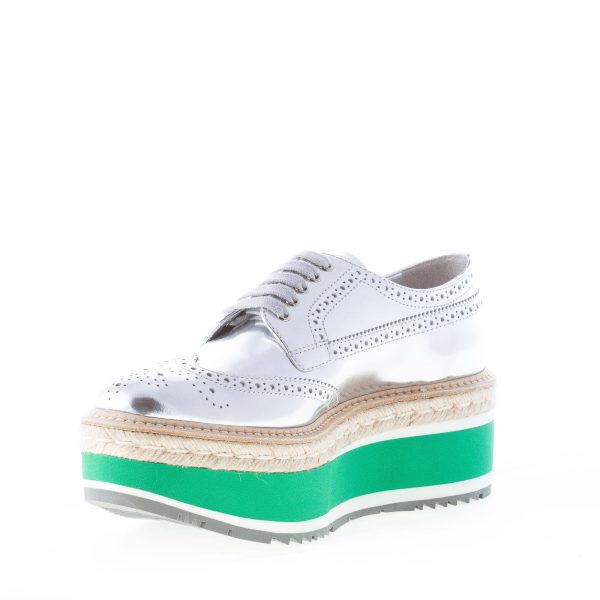 PRADA donna derby in pelle specchio ARGENTO con coda di rondine e zeppa - immagine 6