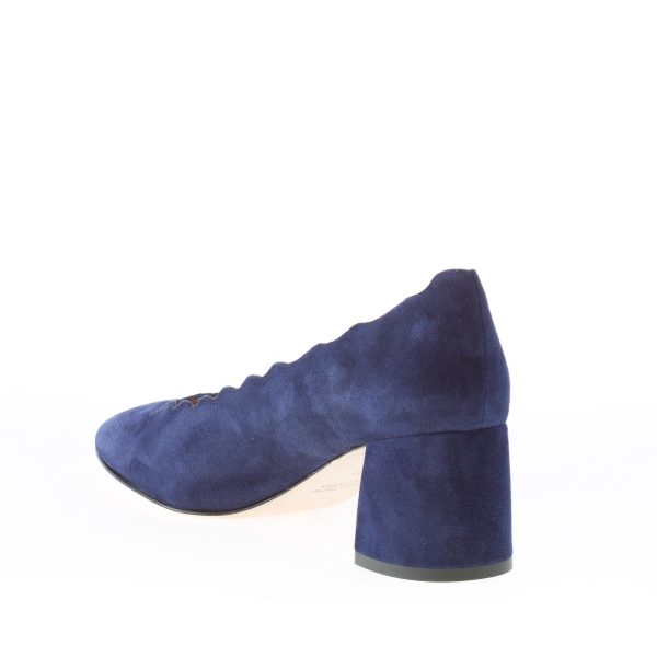 IL BORGO FIRENZE decolletè in camoscio BLU con profilo smerlato. Tacco 5,5 cm - immagine 4
