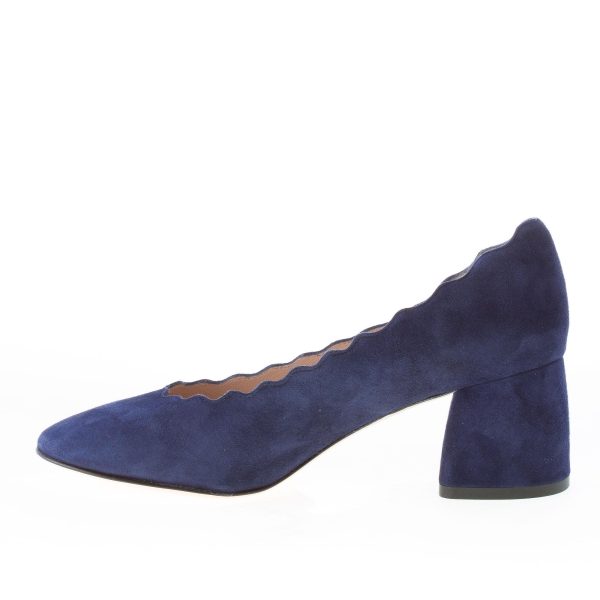 IL BORGO FIRENZE decolletè in camoscio BLU con profilo smerlato. Tacco 5,5 cm - immagine 5