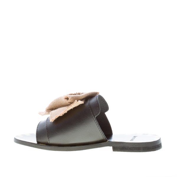 TIPI E TACCHI sandalo ciabatta bassa in pelle NERO con maxi fiocco in canvas tortora - immagine 5