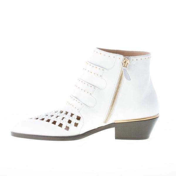 CHLOE' donna stivaletto Susanna in nappa BIANCO con borchie e fibbie oro. Tacco 3 cm - immagine 5