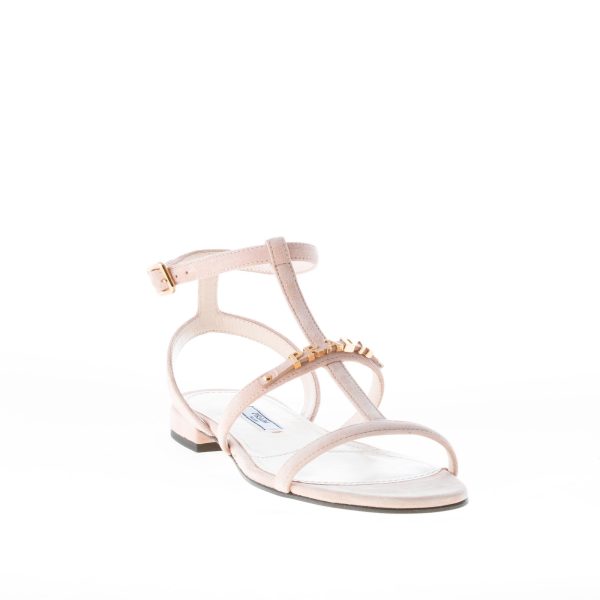 PRADA donna sandalo flat in camoscio NUDE con cinturino e logo dorato - immagine 2