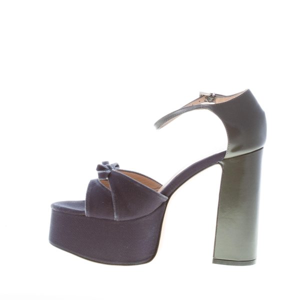 ANNA F. donna sandalo in pelle e velluto GRIGIO con fiocco e plateau. Tacco 13 cm - immagine 5