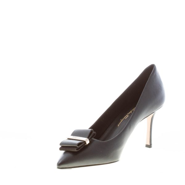 FERRAGAMO donna decolletè Winnie 70 in pelle NERO con fiocco. Tacco 7 cm - immagine 6