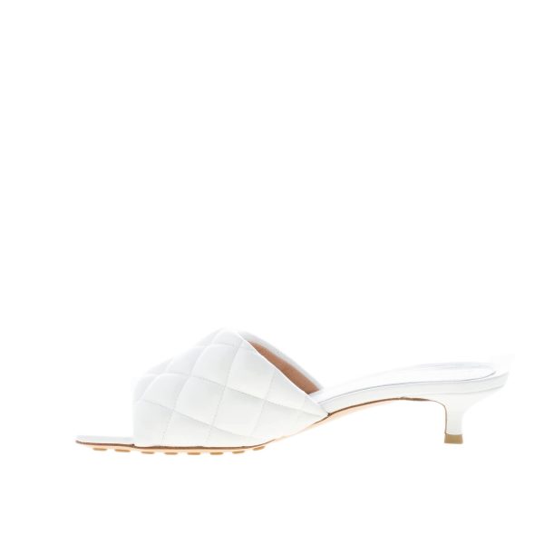 BOTTEGA VENETA donna sandalo mule Padded in pelle trapuntata OPTIC WHITE. Tacco 3,5 cm - immagine 5