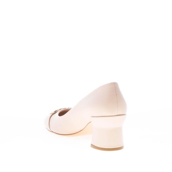 FERRAGAMO donna decolletè Otilia 55 in pelle ROSA PETALO con ornamento Gancini. Tacco 5,5 cm - immagine 4