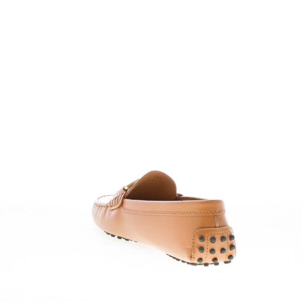 TOD'S donna mocassino Gommino Kate in pelle CUOIO con accessorio catena oro. Suola gommini - immagine 4