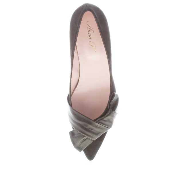 ANNA F. donna decolletè in camoscio NERO con fiocco in nappa. Tacco 4 cm - immagine 7