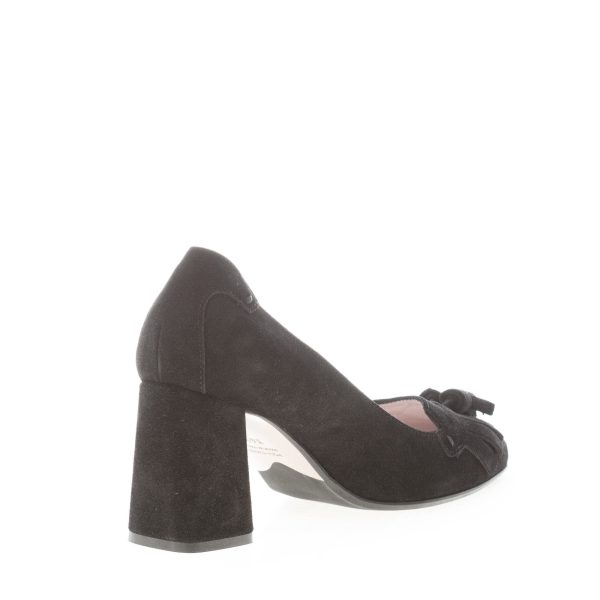 ANNA F. donna decolletè in camoscio NERO con frangia e nappine. Tacco 8 cm - immagine 4