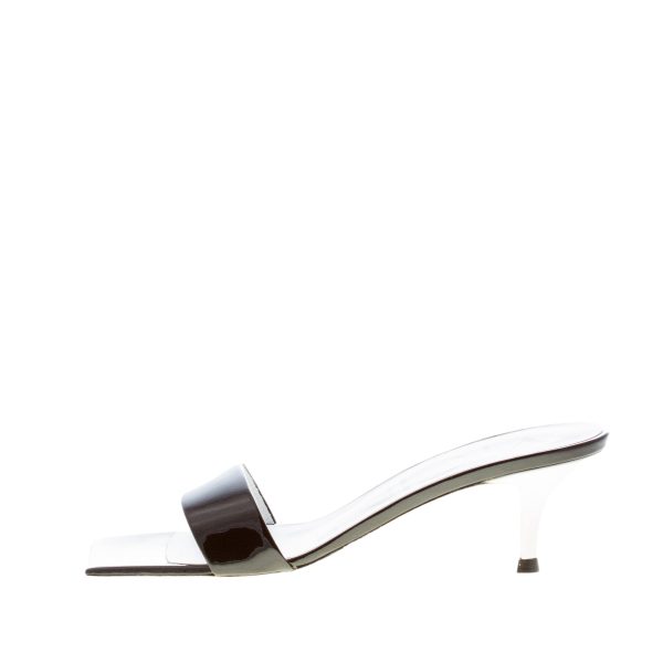 VICINI sandalo mule in vernice NERO con fascia. Tacco 5 cm