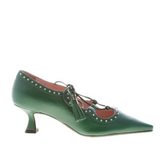 ANNA F. donna decolletè in pelle VERDE con laccetti, nappine e borchie. Tacco 5 cm